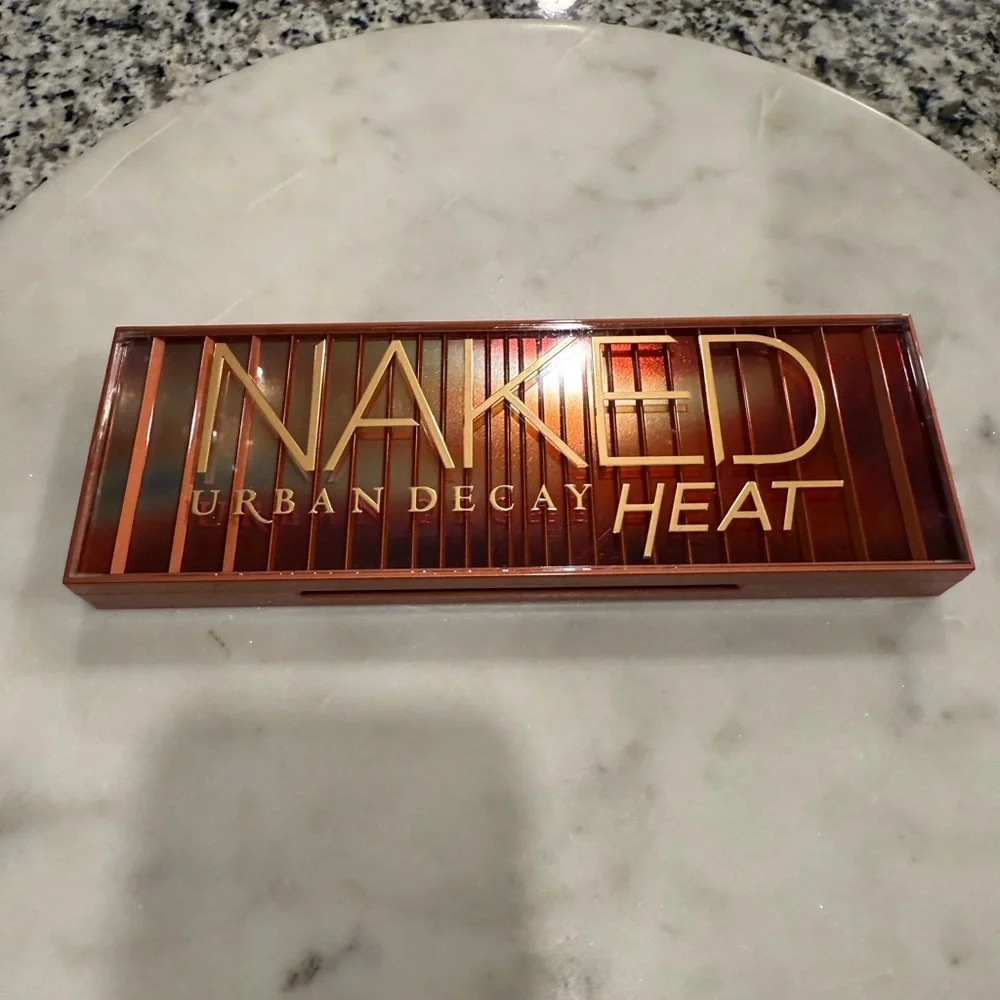 Urban Decay Naked Heat Eyeshadow Palette - Picture 1 of 2